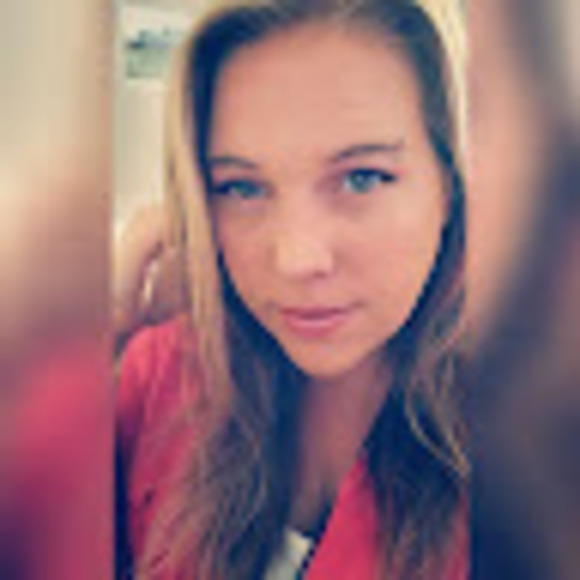 Meet your Posher, Renee - Picture 1 of 1